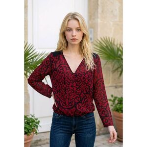 🔹️Maurices Red & Black Crisscross Front Adjustable Long Sleeve Top Large